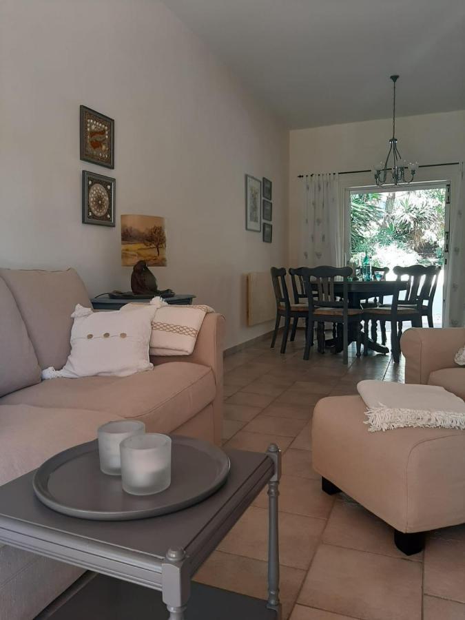 Limnaria Deluxe Maisonette Paphos Exterior photo